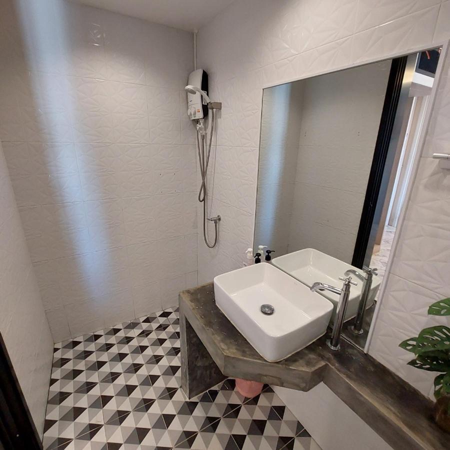 Kipbox Hotel Транг Экстерьер фото